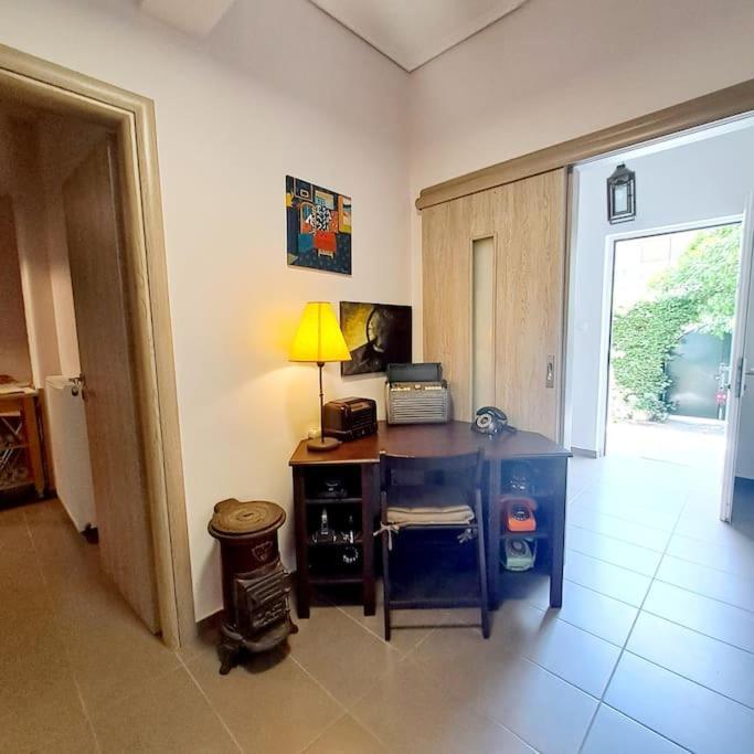 Апартаменты 20' From The Airport,20' From The Center Of Афины Экстерьер фото