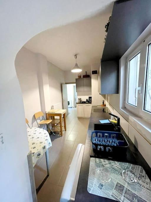 Апартаменты 20' From The Airport,20' From The Center Of Афины Экстерьер фото