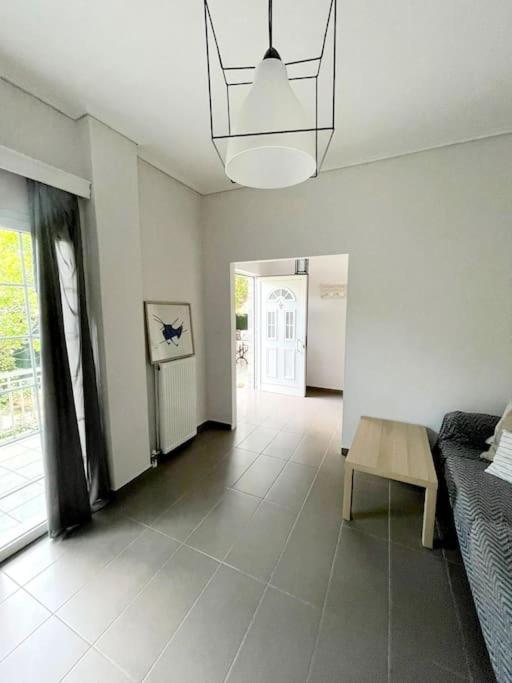 Апартаменты 20' From The Airport,20' From The Center Of Афины Экстерьер фото